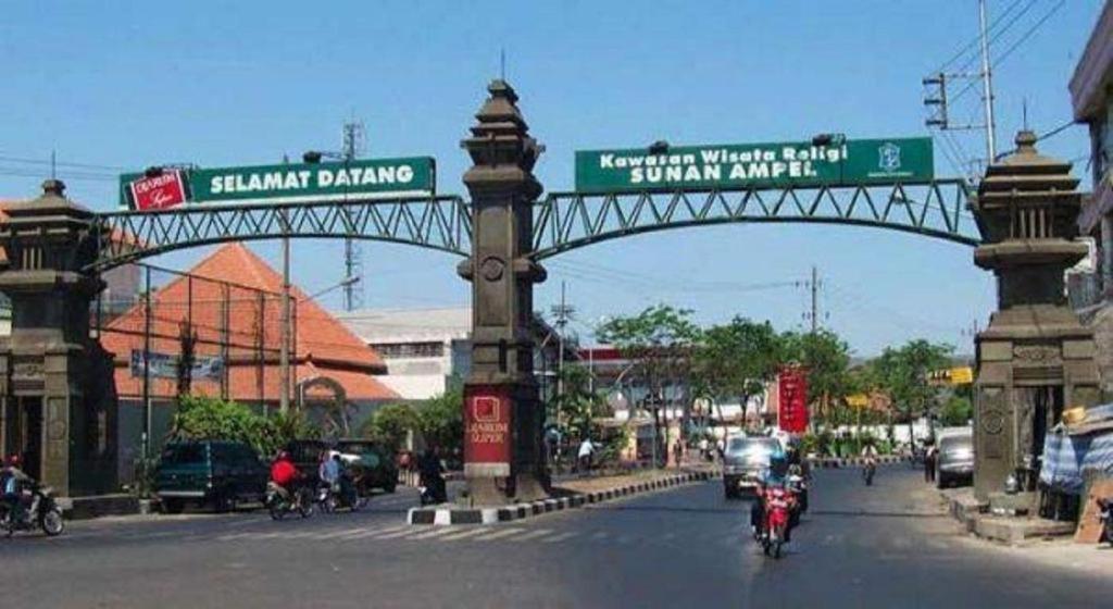 Graha Teras Syariah Ξενοδοχείο Σουραμπάγια Εξωτερικό φωτογραφία